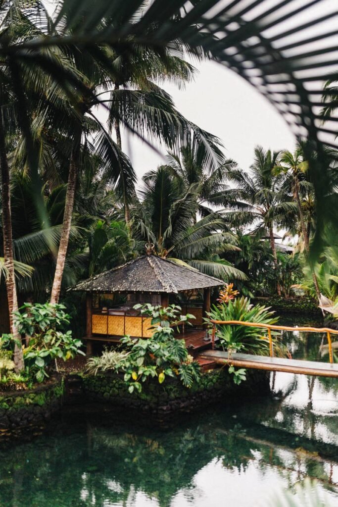 Which Metropolitan Areas in the United States Have the Largest Populations?